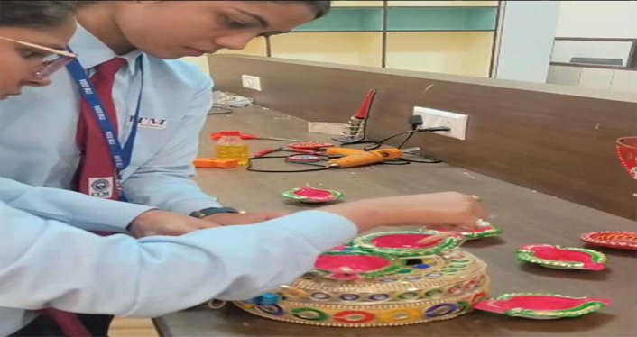 Girls Created A unique AI Lamp