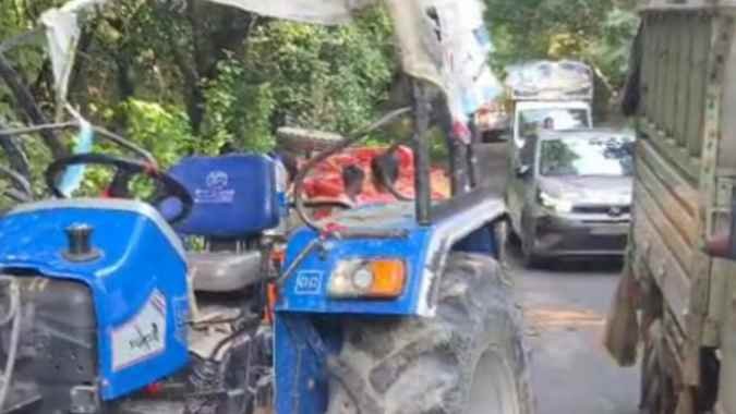 Katarnia Ghat Traffic Chaos