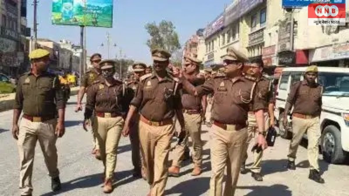 Varanasi : लंका क्षेत्र में अतिक्रमण के खिलाफ अभियान, सड़क पर उतरी पुलिस, अतिक्रमणकारियों को दी सख्त हिदायत 1 Varanasi