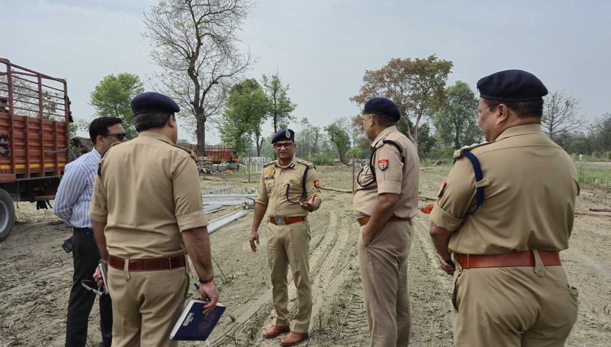 Bahraich Cm Yogi: 25 मार्च को बहराइच आ रहे CM योगी, आईजी अमित पाठक ने किया स्थल निरीक्षण 1 Bahraich Cm Yogi