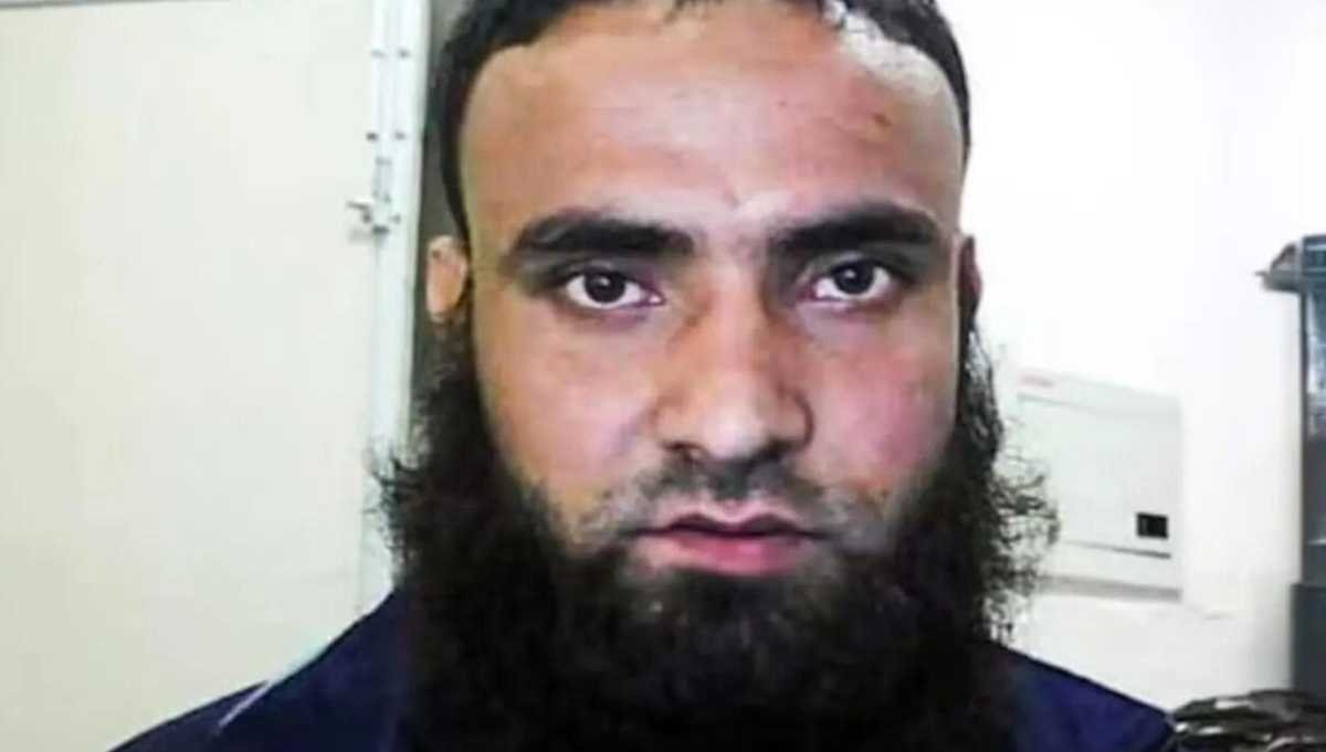 लश्कर का आतंकी शब्बीर अहमद गिरफ्तार, ISI के इशारे पर भारत के खिलाफ रच रहा था साजिश 1 शब्बीर अहमद