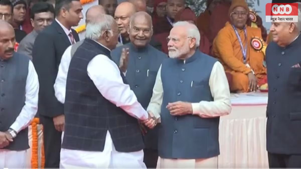 अंबेडकर जयंती पर संसद में दिखी सौहार्द की तस्वीर, पीएम मोदी और खरगे की मुलाकात बनी चर्चा का केंद्र 1 Ambedkar Jayanti