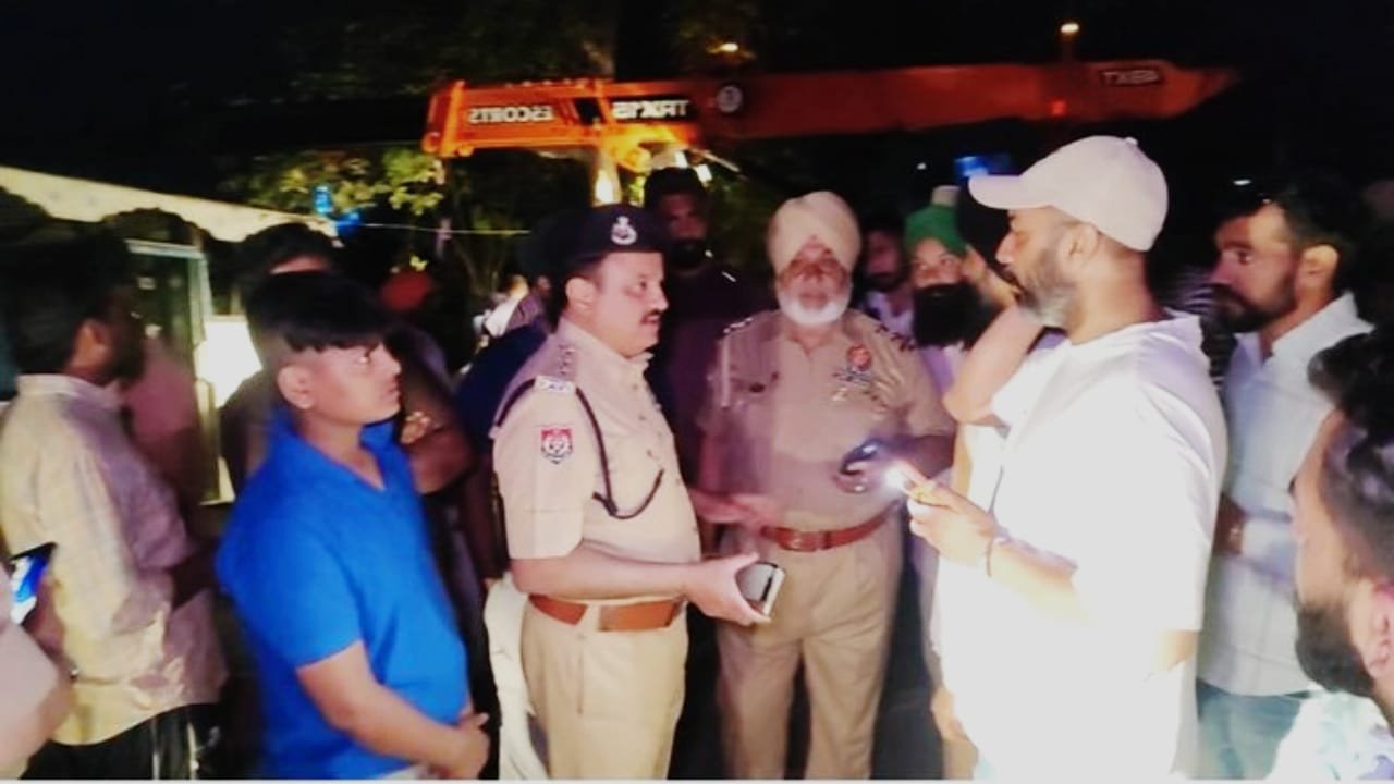 फतेहगढ़ साहिब में दर्दनाक हादसा: बैसाखी से लौट रही श्रद्धालुओं की बस दुर्घटनाग्रस्त 1 फतेहगढ़