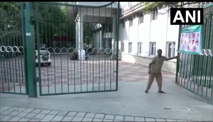 Re-NEET परीक्षा को लेकर कोटा में हाई अलर्ट: 92 परीक्षा केंद्रों पर कड़ी सुरक्षा, सोशल मीडिया कंट्रोल रूम भी सक्रिय 1 NEET Examination Centre