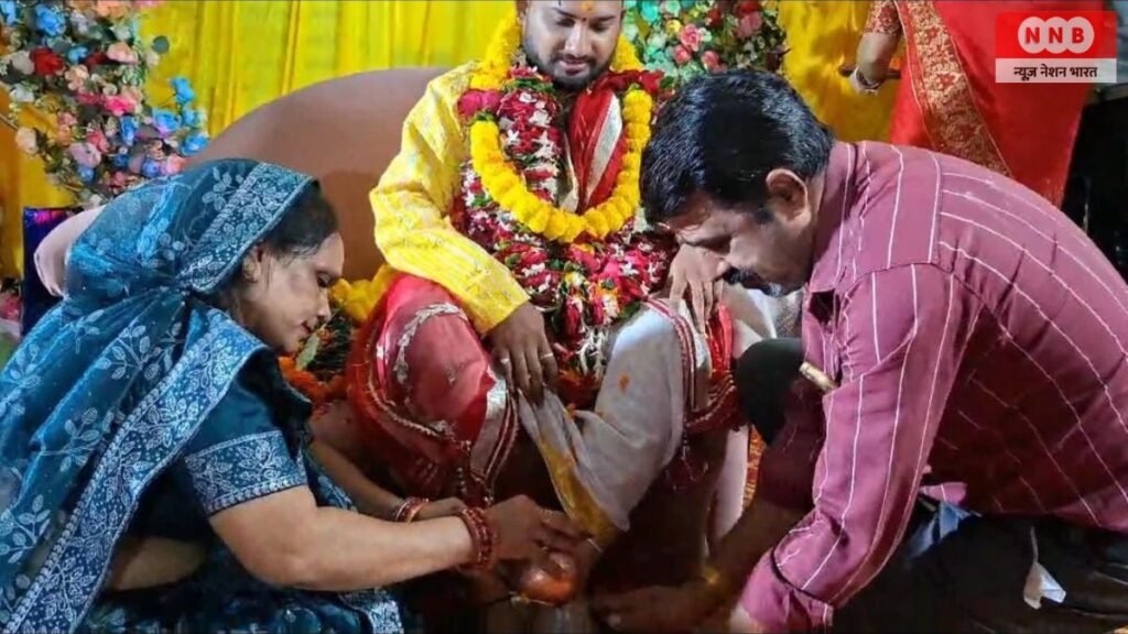 Guru Purnima 2026: गुरुपूर्णिमा पर श्रद्धा का महासंगम: आचार्य शशांक शेखर महाराज का के शिष्यों ने किया चरण पूजन 2 News Nation Bharat 4 6