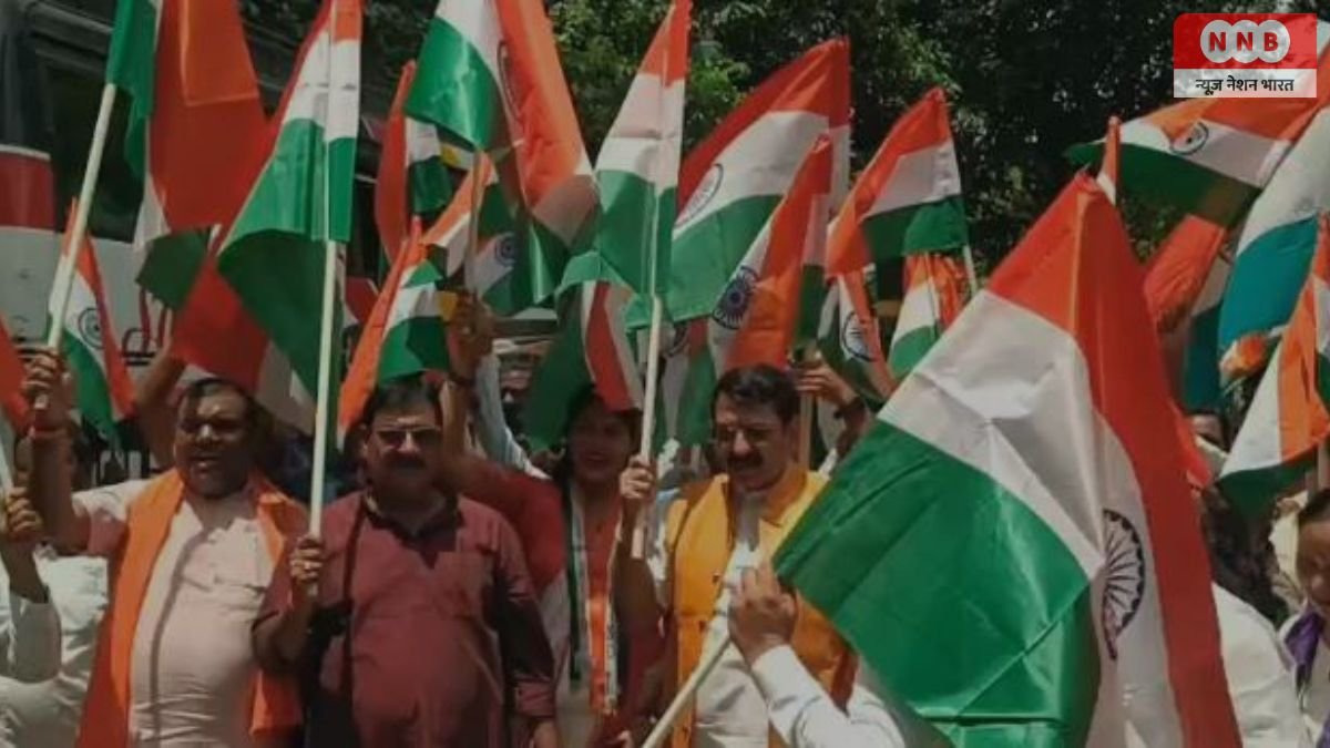 Giridih Tiranga Yatra: गिरिडीह में भाजपा ने निकाली भव्य तिरंगा यात्रा, सेकड़ो कार्यकर्ताओं ने लगाए भारत माता की जय के नारे 1 Giridih Tiranga Yatra