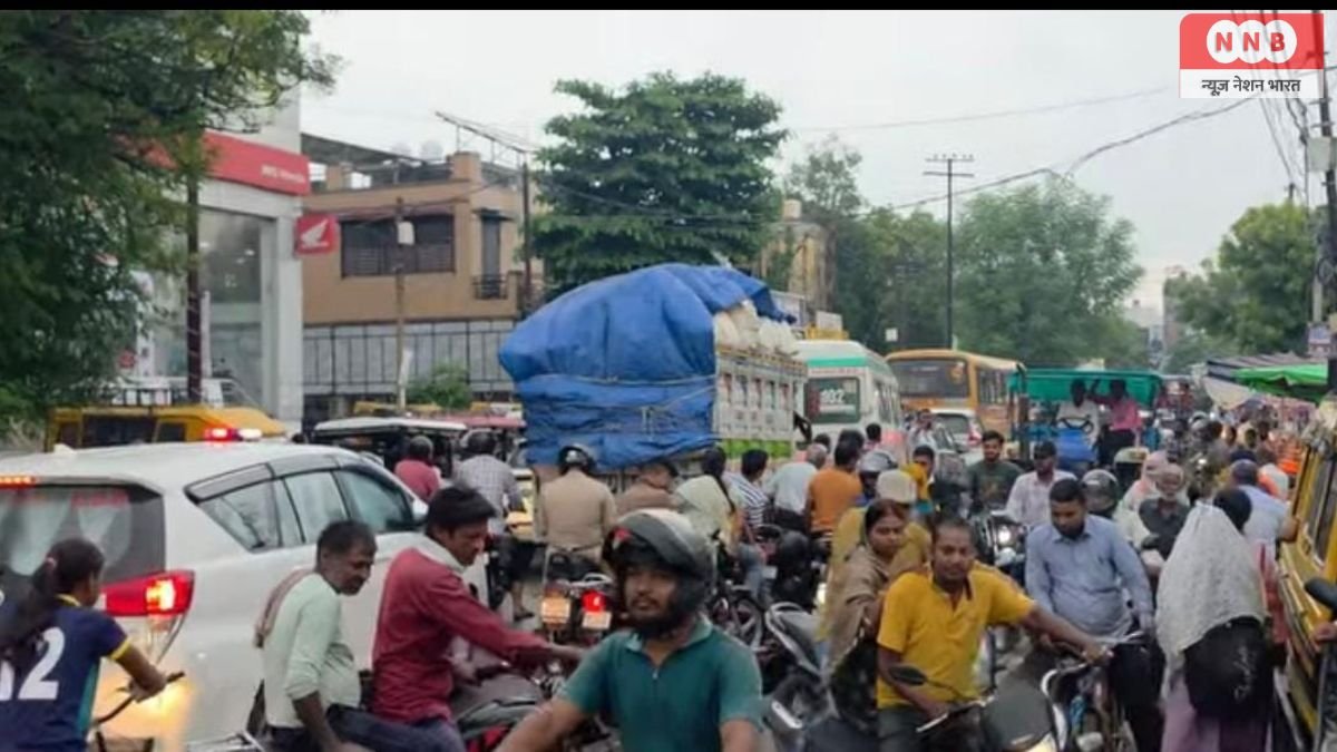 Raebareli: राना नगर से कानपुर रोड तक बदहाल ट्रैफिक व्यवस्था ने बढ़ाई मुश्किलें, जाम में फंसी एंबुलेंस; सीडीओ और न्यायाधीश भी हुए परेशान 1 Raebareli