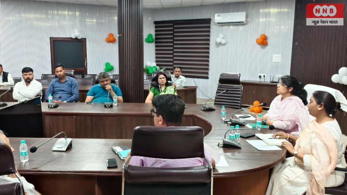 Raebareli: निर्माणाधीन परियोजनाओं को समयबद्ध एवं गुणवत्तापूर्ण ढंग से पूर्ण कराएं-जिलाधिकारी 1 Raebareli