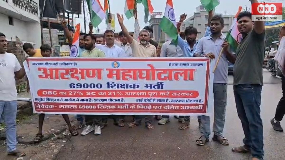 Raebareli: जिस अमित को राहुल गांधी ने साथ बैठाकर आरक्षण की लड़ाई का भरोसा दिया, वही आज विपक्ष के खिलाफ गरजते नजर आए 1 Raebareli