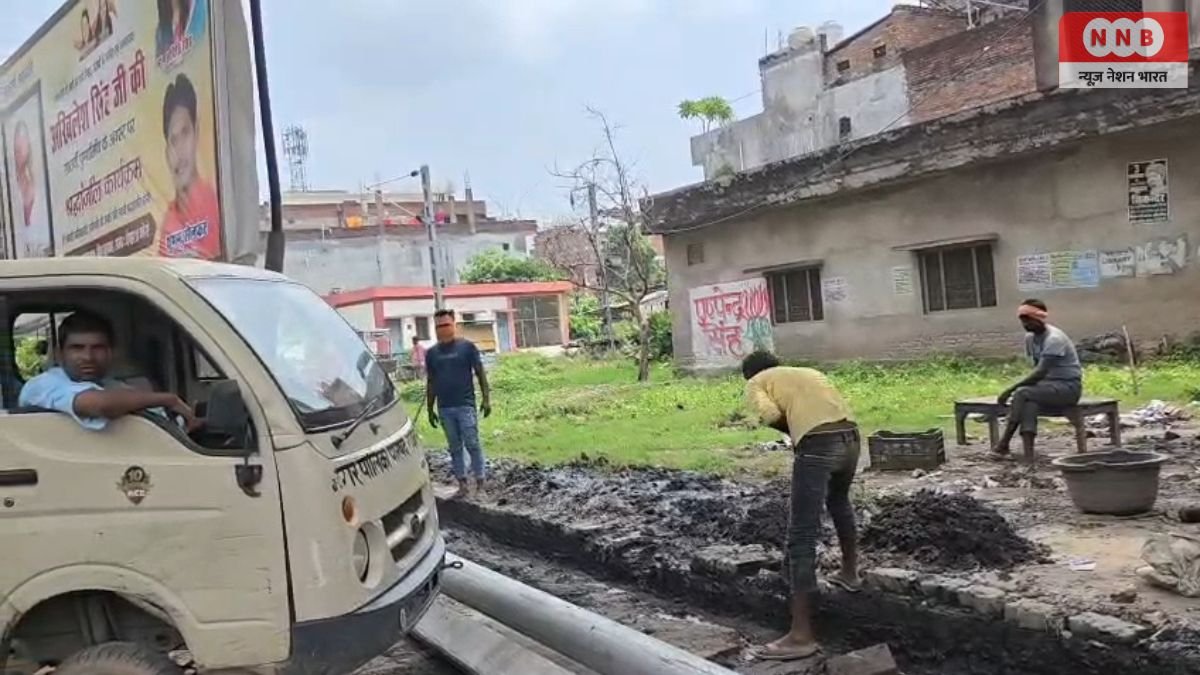 Raebareli: सीएम का दौरा क्या आया, चमक उठी नेहरू नगर क्रॉसिंग की सड़क 1 Raebareli