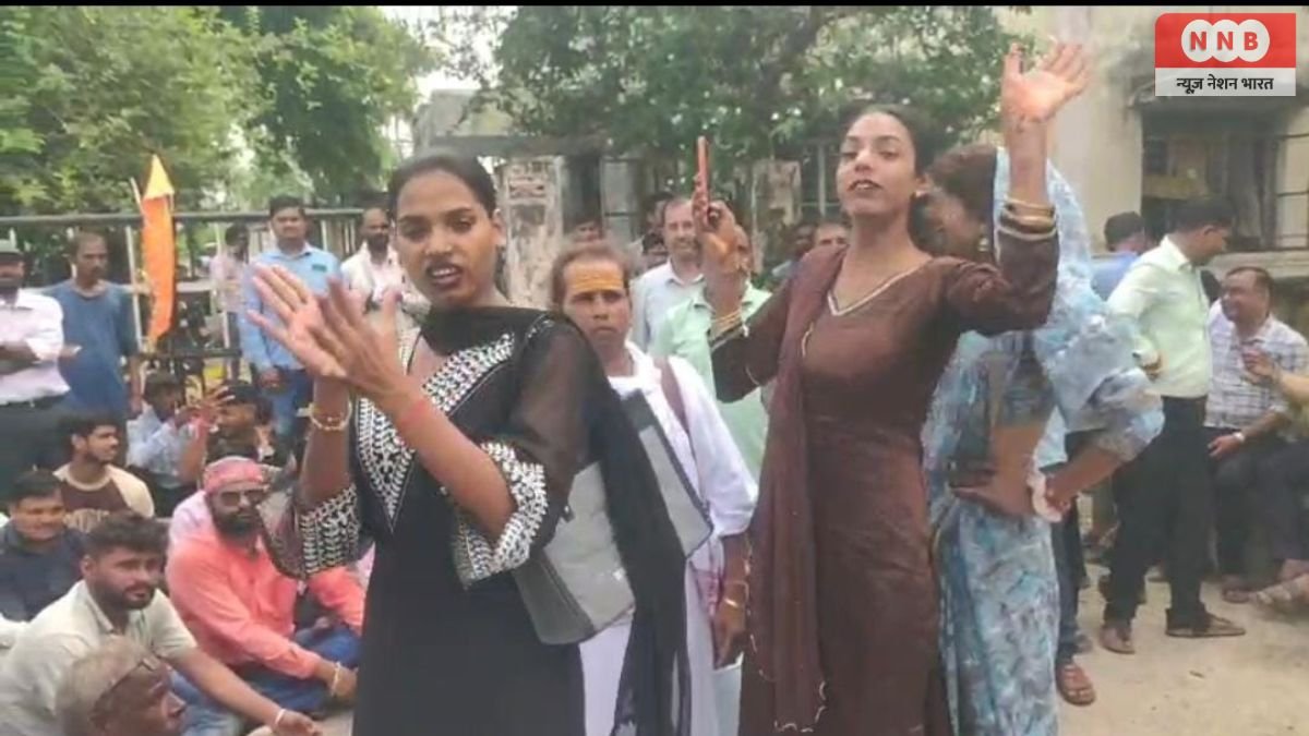 Raebareli: अघोषित बिजली कटौती से भड़के व्यापारी, गदागंज विद्युत उपकेंद्र का घेराव 1 Raebareli