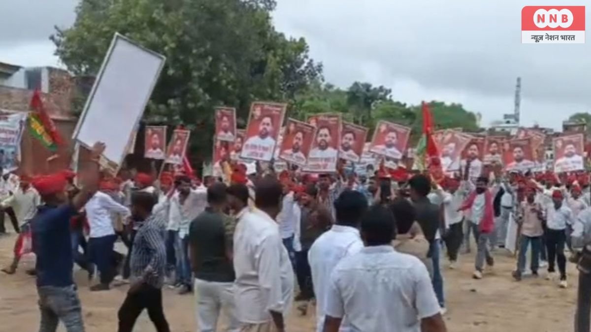 रायबरेली में अखिलेश यादव की जनसभा से पहले दिखा आरपी यादव का शक्ति प्रदर्शन, पोस्टर-बैनर लेकर पहुंचे समर्थक 1 Raebareli