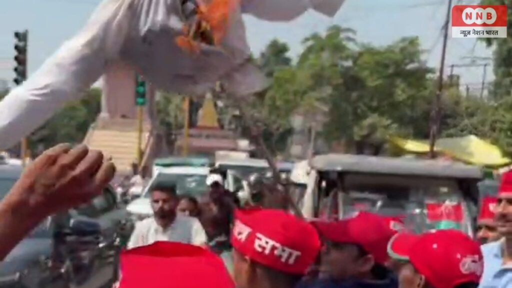 Raebareli News: चुनाव आयोग के खिलाफ सपा का पैदल मार्च, ज्ञानेश कुमार के इस्तीफे की मांग 2 News Nation Bharat 1 13