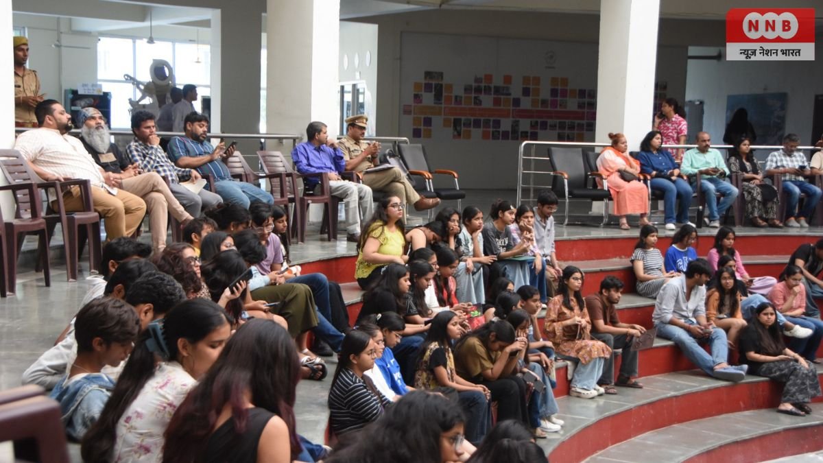 Raebareli: साइबर अपराध से बचाव के लिए NIFT रायबरेली में चला जागरूकता अभियान, छात्रों को किया जागरूक 1 Raebareli Cyber Awareness Campaign